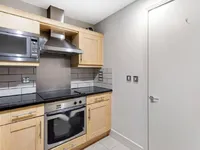 Недвижимость Mansell Street: 3