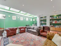 Недвижимость Elm Park Road: 2