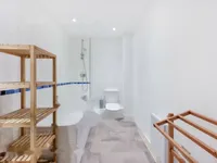 Недвижимость Ferndale Road: 2