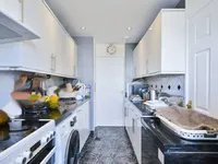 Недвижимость Woodchester Square, Royal Oak: 4