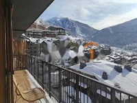 Недвижимость Apartment for sale with 2 bedrooms, parking and storage in El Tarter: 1