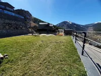 Недвижимость Exclusive chalet in a sought-after area with 4 suites and garage for 7 cars: 5