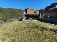 Недвижимость Exclusive chalet in a sought-after area with 4 suites and garage for 7 cars: 6