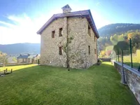 Недвижимость Magnificent chalet in a quiet mountain area: 1