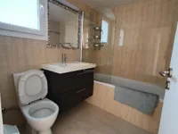 Недвижимость Charming 2 Bedroom Duplex Just Steps from the Sea in a Beautiful Complex: 9