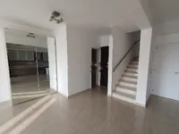 Недвижимость Charming 2 Bedroom Duplex Just Steps from the Sea in a Beautiful Complex: 11