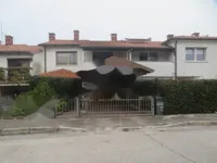 Недвижимость Дом с террасой в Ягодье: 1