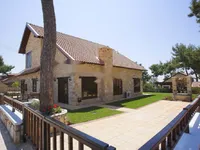 Недвижимость 4 Bedroom Detached house in Souni-Zanakia, Limassol: 3