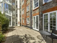 Недвижимость Crown Lodge, 12 Elystan Street: 2