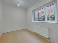 Недвижимость Cedar Road: 12