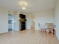 Недвижимость Cornmow Drive: 7