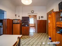 Недвижимость Трёхкомнатная квартира в центре: 13