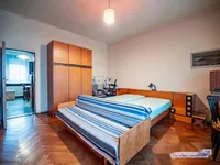 Недвижимость Трёхкомнатная квартира в центре: 19