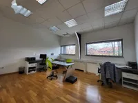 Недвижимость Офисное помещение в центре: 2