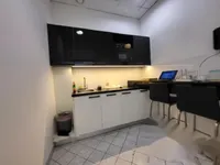 Недвижимость Офисное помещение в центре: 12