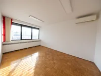 Недвижимость Офисное помещение в районе Мосте: 3