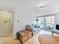 Недвижимость Smugglers Way, Putney: 2