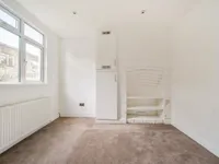 Недвижимость Tunley Road: 12