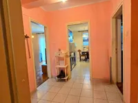 Недвижимость Трехкомнатная квартира, Центр: 5