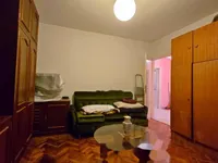 Недвижимость Трехкомнатная квартира, Центр: 8