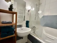 Недвижимость Квартира, 5+ комнат, Центр: 10