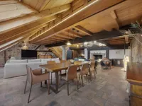 Недвижимость 4-комнатная квартира в центре: 3