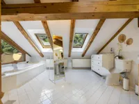 Недвижимость 4-комнатная квартира в центре: 30