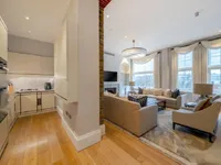 Недвижимость Hortensia Road: 26