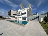 Недвижимость 5 Bedroom For Sale Villa in Limassol, Paniotis area: 1