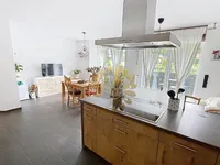 Недвижимость Apartment 2 bedrooms for sale in Bettendorf: 2