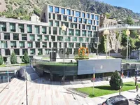 Недвижимость Central apartment for sale with 3 bedrooms, parking and storage: 6