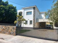Недвижимость 5 Bedroom House For Sale In Limassol, Agios Tychonas: 1