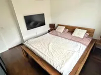 Недвижимость Apartment 4 rooms: 10