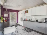 Недвижимость Bifamiliar house 7 rooms: 3