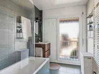 Недвижимость Bifamiliar house 7 rooms: 7