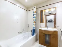 Недвижимость Pembroke Shores Apt: 13