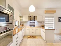 Недвижимость Pembroke Shores Apt: 21