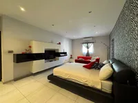 Недвижимость Southern Fgura Residences: 8