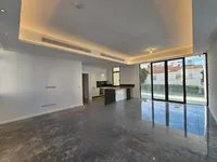 Недвижимость 2 Bedrooms Apartment in Limassol: 1