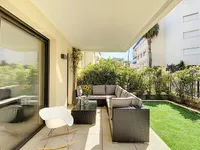 Недвижимость Villa Petit Juas: 1