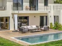 Недвижимость Villa Croix des Gardes: 1