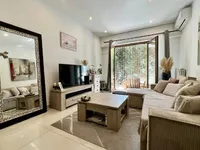 Недвижимость Villa Petit Juas: 1