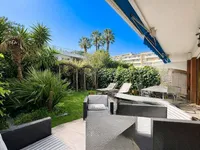 Недвижимость Villa Petit Juas: 1