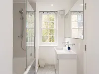 Недвижимость Roland Way: 3