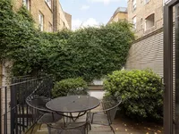 Недвижимость Roland Way: 27