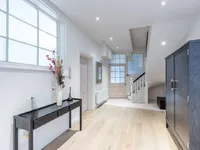 Недвижимость Roland Gardens, South Kensington: 17