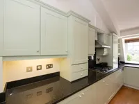 Недвижимость Egerton Gardens: 24