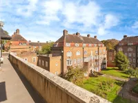 Недвижимость Albion Avenue: 8