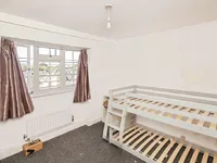 Недвижимость Albion Avenue: 16