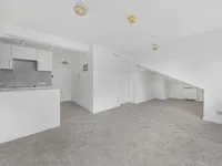 Недвижимость 3 Adamson Road: 9